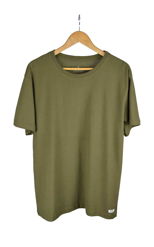 Camiseta premium basica verde militar
