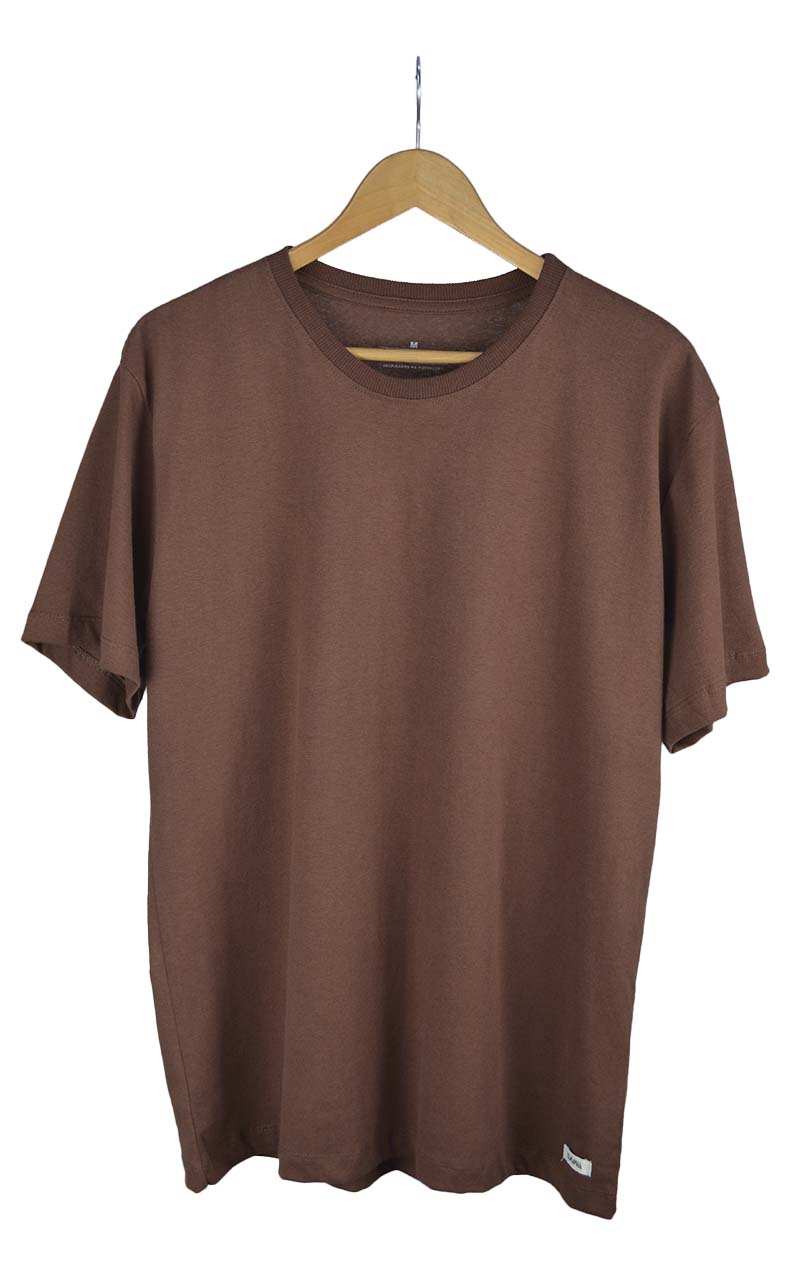 Camiseta premium basica cafe